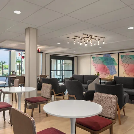 Comfort Suites-3