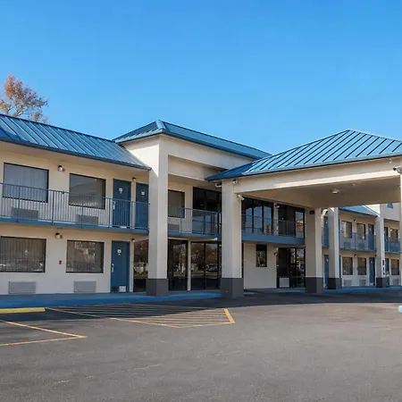 Econo Lodge Inn & Suites Bentonville-2