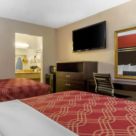 Econo Lodge Columbia Fort Jackson-3