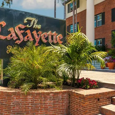The Lafayette Hotel, Swim Club & Bungalows-2
