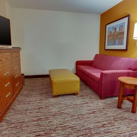 Drury Inn & Suites West Des Moines-2