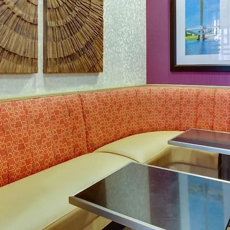 Drury Inn & Suites West Des Moines-3