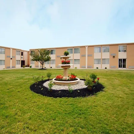 Quality Inn Lima Northeast-2