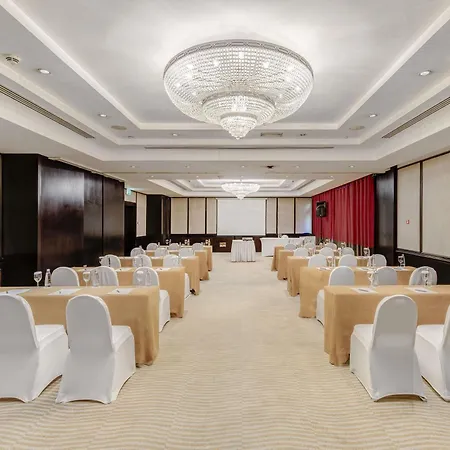 Moevenpick Grand Al Bustan-3