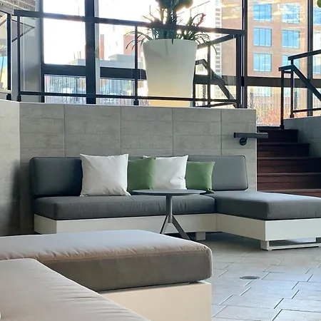 Doubletree By Hilton Montreal-3