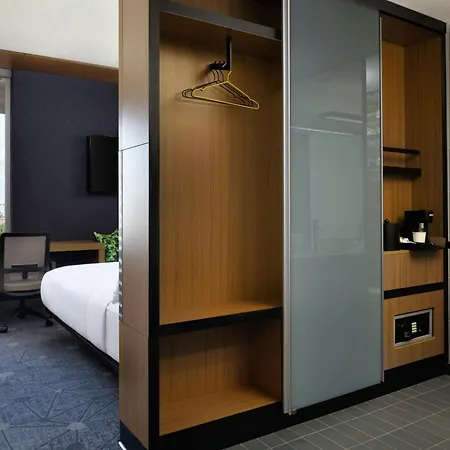 Aloft By Marriott Minneapolis-3