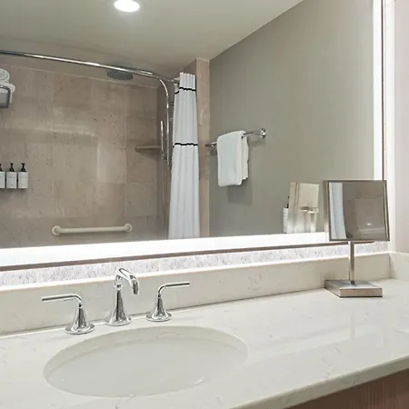 Intercontinental Suites Hotel Cleveland By Ihg-2