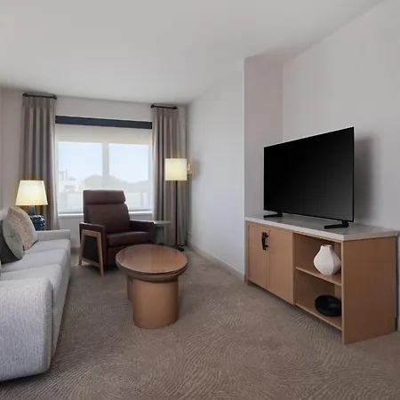 Intercontinental Suites Hotel Cleveland By Ihg-3
