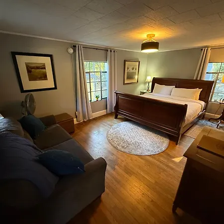 The Pines Cottages-2