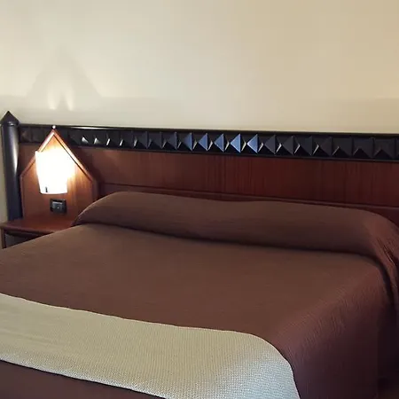 Hotel Motel Flower-3