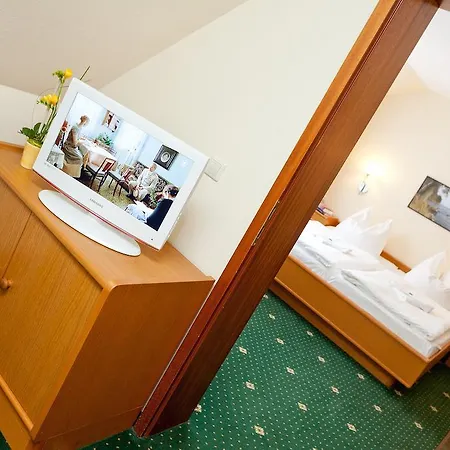 Hotel Baumhaus Hagen-3