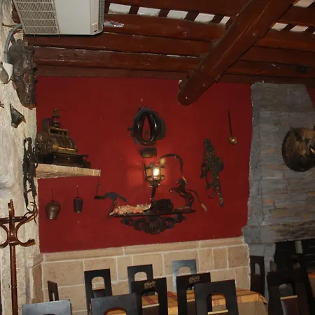 Hostal Restaurante La Diligencia-3