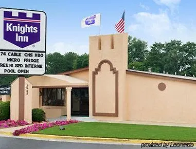 Knights Inn - Tucker-2