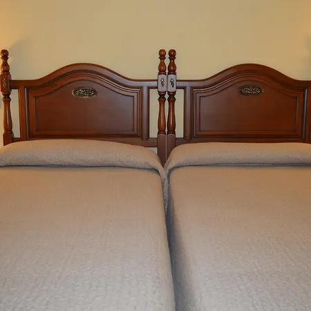 Hostal Revinuesa-3