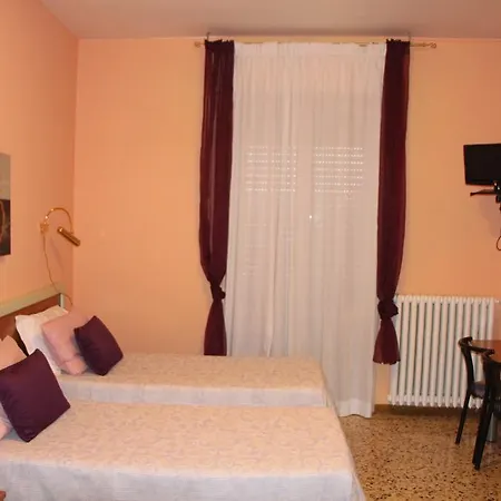 Hotel San Donnino-3