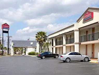 Howard Johnson Lake City-3