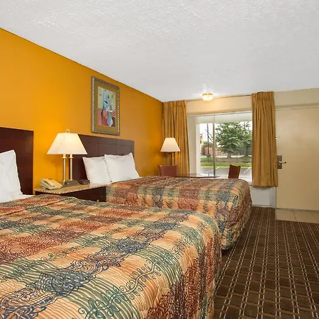 Days Inn By Wyndham Chester-3