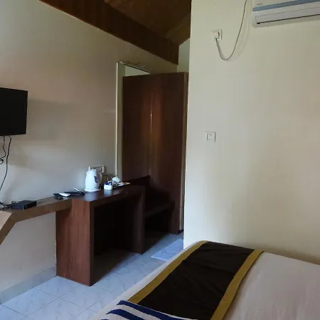 Holiday Inn Beach Resort-2