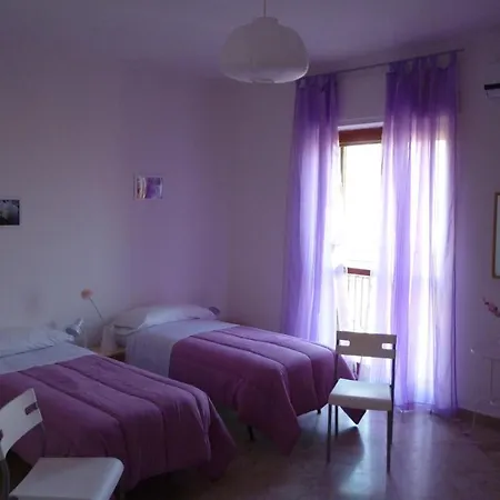 B&B Le Grand Bleu Siracusa - One Hundred Steps From Ortigia -Sea View --3