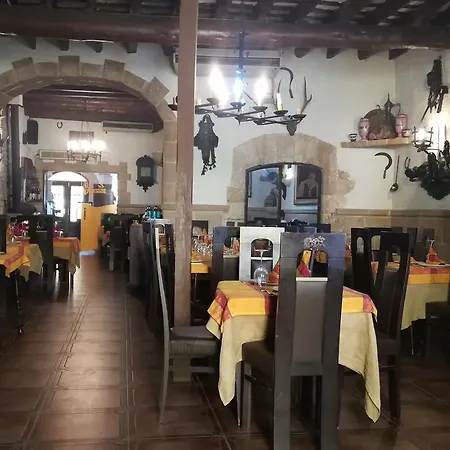 Hostal Restaurante La Diligencia-2