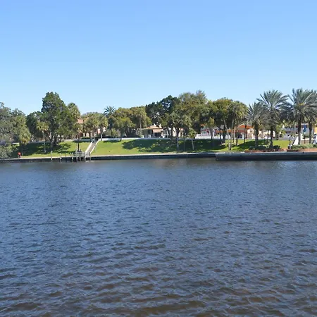Tarpon Inn-2