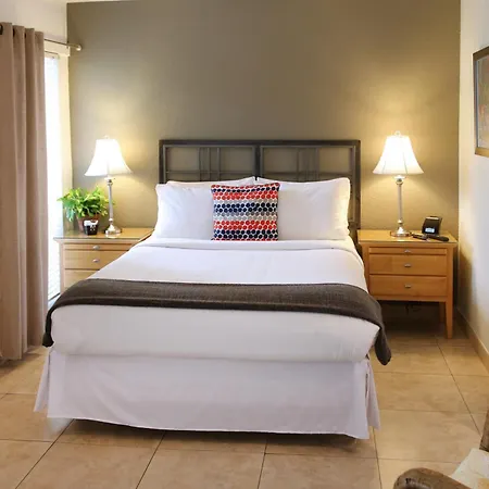 The Cabanas Guesthouse & Spa - Gay Resort Catering To Gay Men-2
