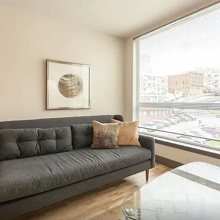 Belltown Waterfront Suites By Barsala-3
