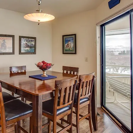 Wapato Point Halmalka Condo 511A-3