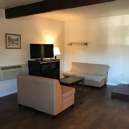 Manhattan Inn & Suites-2