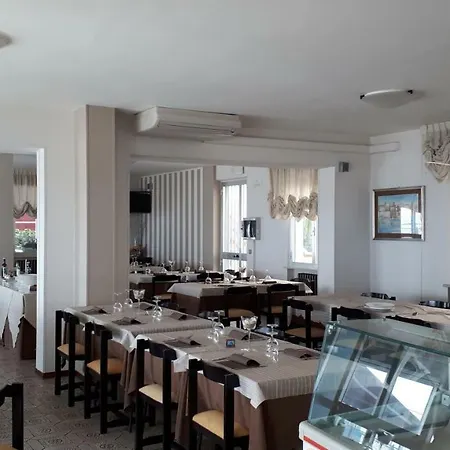 Hotel Oasi Ristorante Pizzeria-2