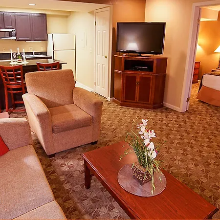 Cloverleaf Suites Columbus - Dublin-3