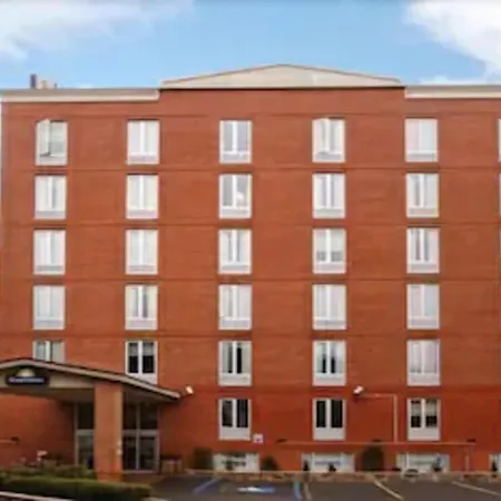 Days Inn By Wyndham Long Island City-3