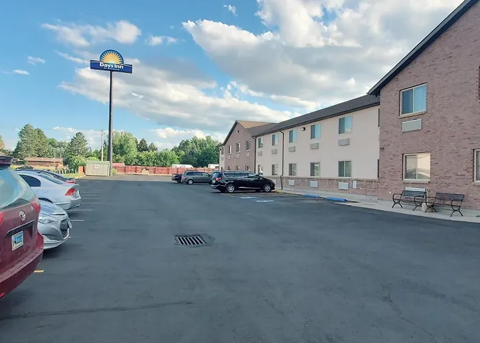 Days Inn By Wyndham Sheridan