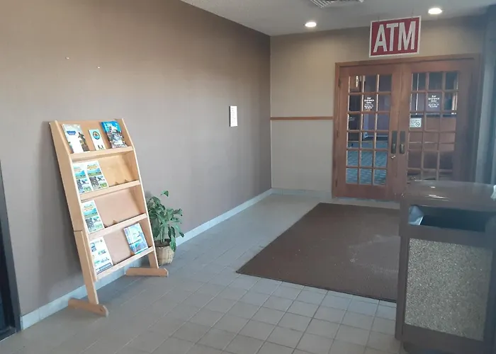 Vegas Minot Hotel