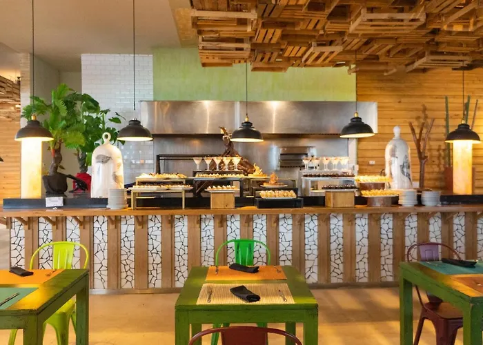 Armar House, All-Inclusive Cancun