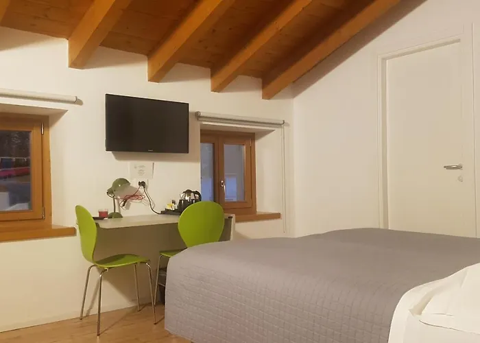 Bed and Breakfast Le stanze del Trenino Rosso Tirano