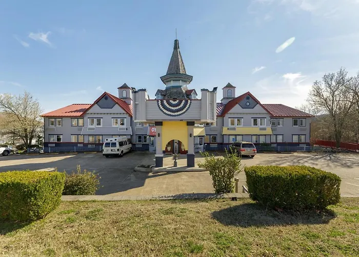 Oyo Hotel Branson Victorian Palace