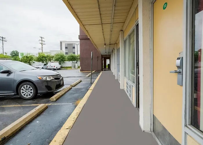 Oyo Hotel St. Louis Lambert Airport Woodson Terrace