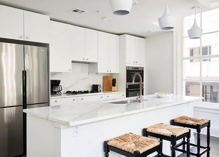 Sonder Lafayette Square Aparthotel New Orleans