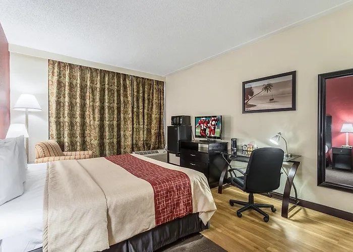 Tropical Palms Hotel Pinellas Park