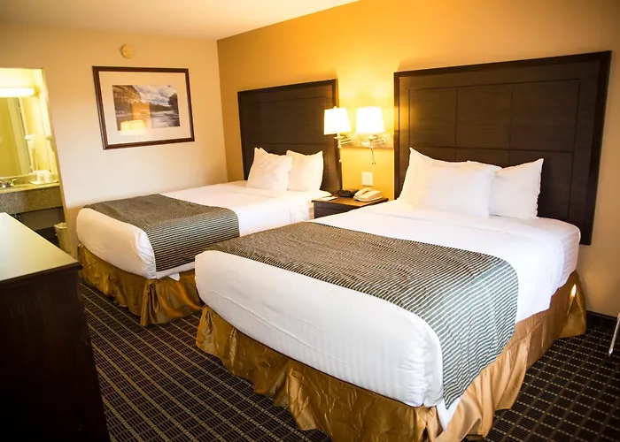 Ramada By Wyndham Flagstaff East Hotel