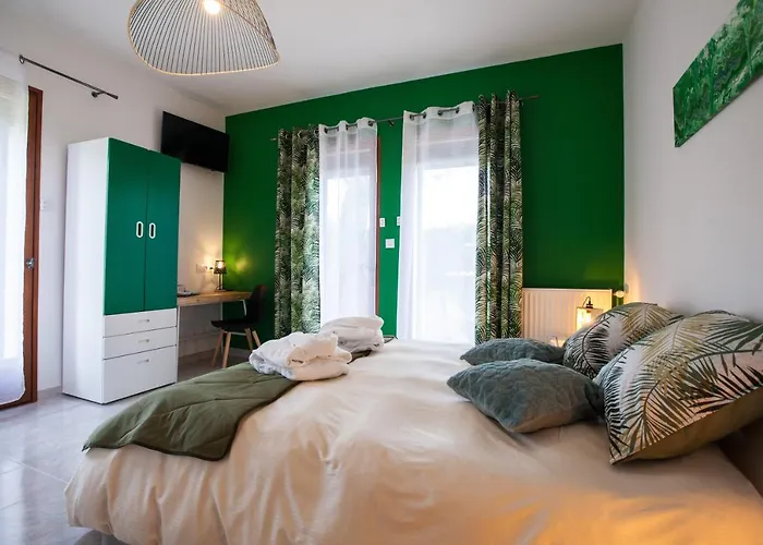 Les Villas Du Triangle - Chambres D'Hotes Nimes