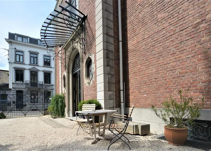 Villa De Noailles