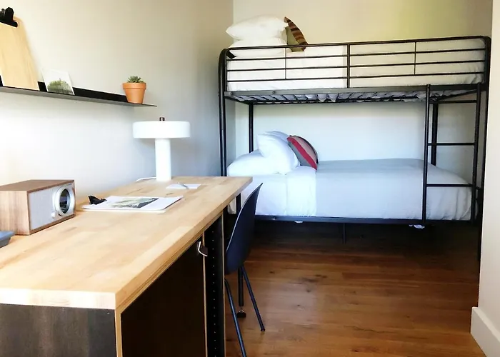 Hopland Hotels