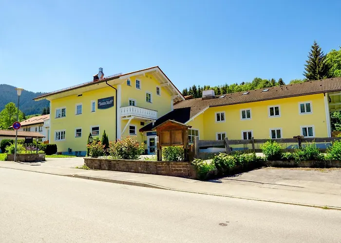 HoFer am Zeitberg - Hotel Garni&Ferienwohnungen Bad Kohlgrub