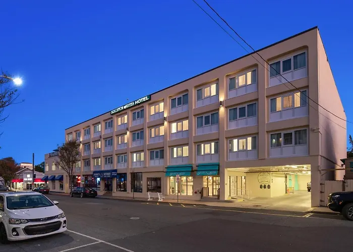 Brighton Suites Hotel