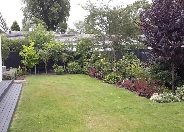 Bed & Breakfast In The Heart Of Fendalton Christchurch