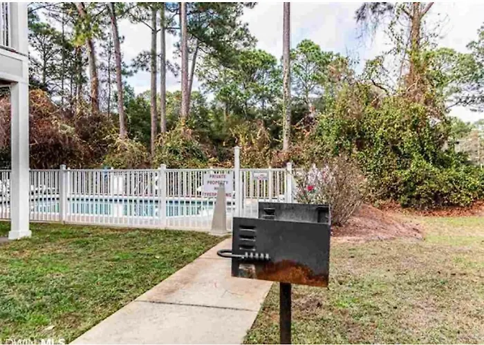 Condo W Pool Near Beaches, Dining, Shopping, Etc Gulf Shores