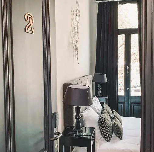 B in Antwerp