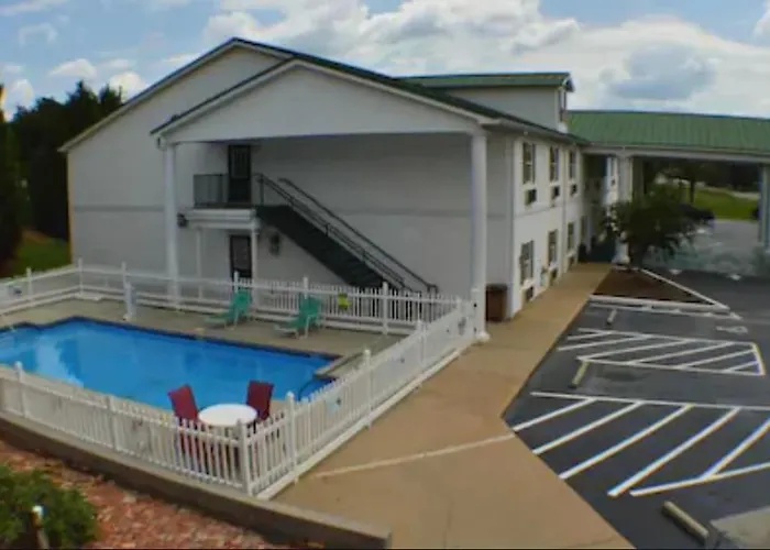 Plantation Inn & Suites Jackson